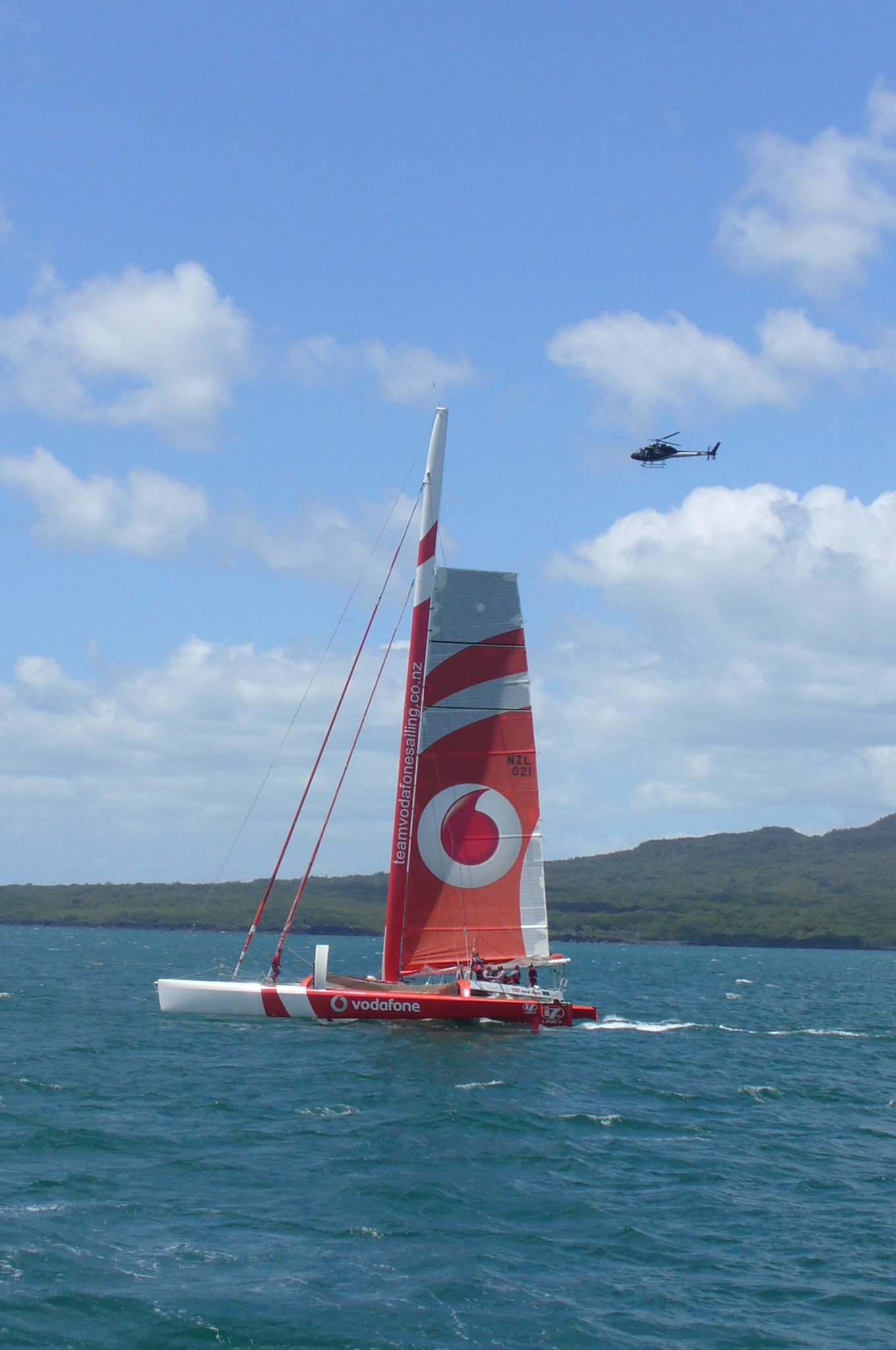 vodafone_spectator_boat